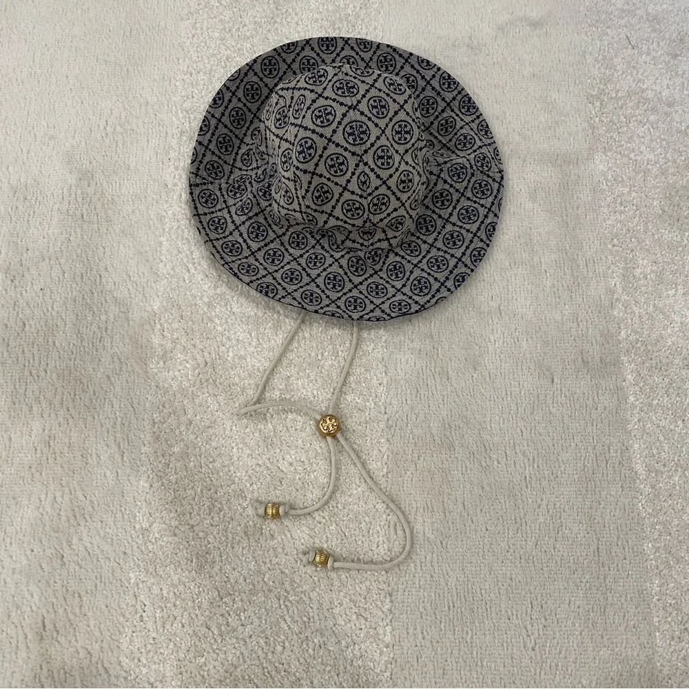 TORY BURCH Women's T Monogram Reversible Bucket Hat - Picture 3 of 9